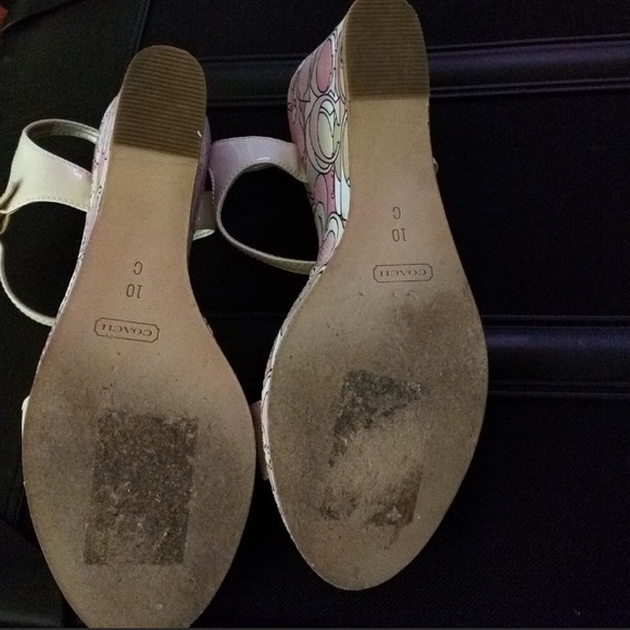 Coach pink & white 4” sandal including 1” platform - Picture 2 of 3